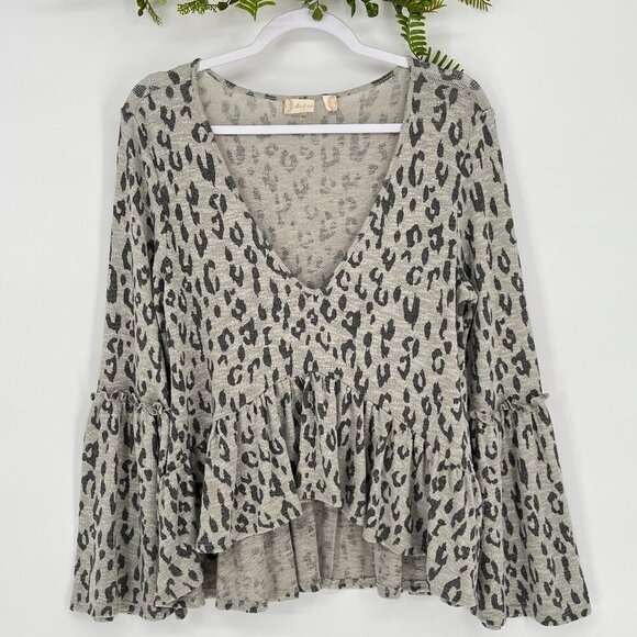 ALTAR'D STATE BRAELYN OVERSIZED HIGH LOW GREY LEOPARD SWEATER SIZE SMALL - Picture 3 of 11